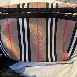 Burberry Icon Stripe E canvas Sonny bum bag